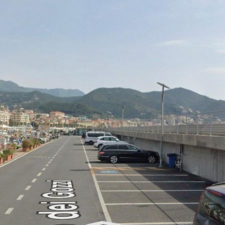 Hotel Aurora Varazze Bagian luar foto