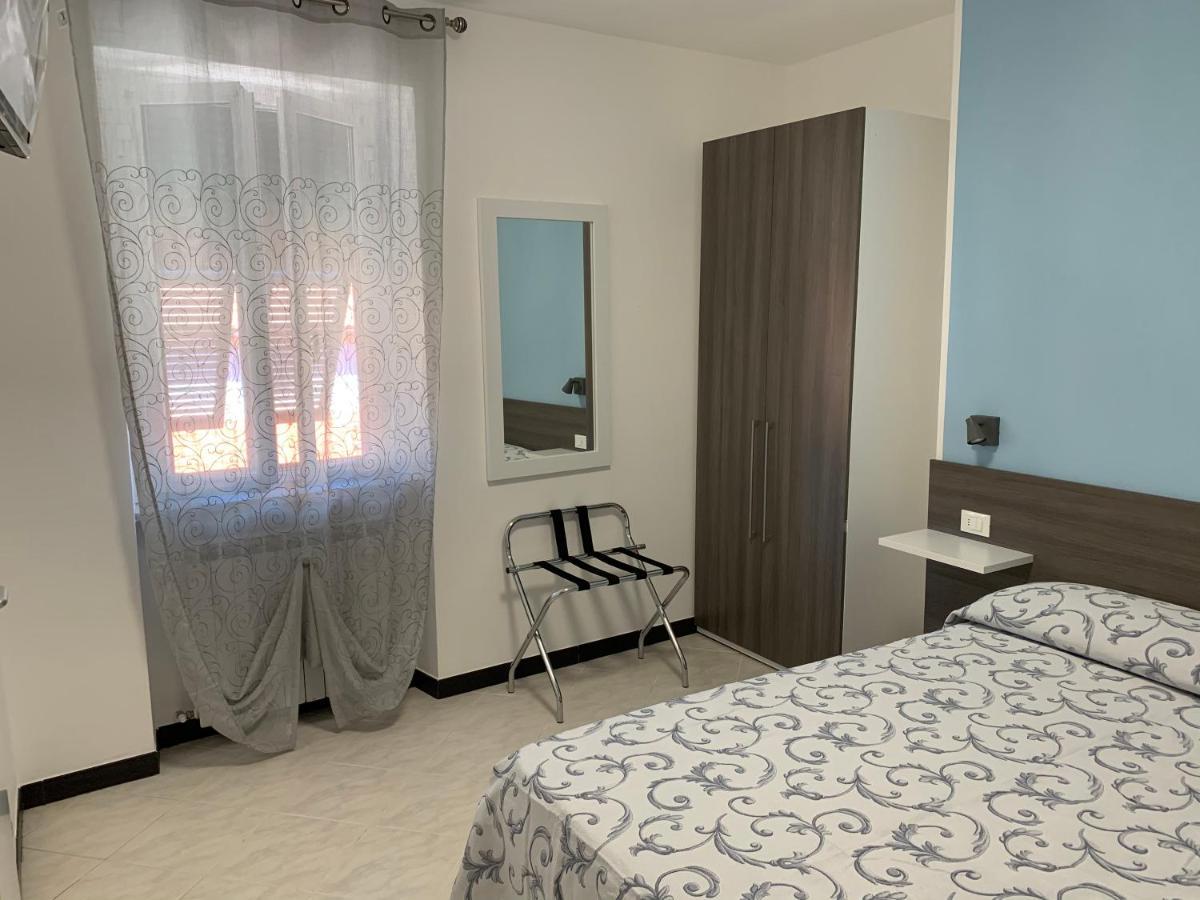 Hotel Aurora Varazze Bagian luar foto