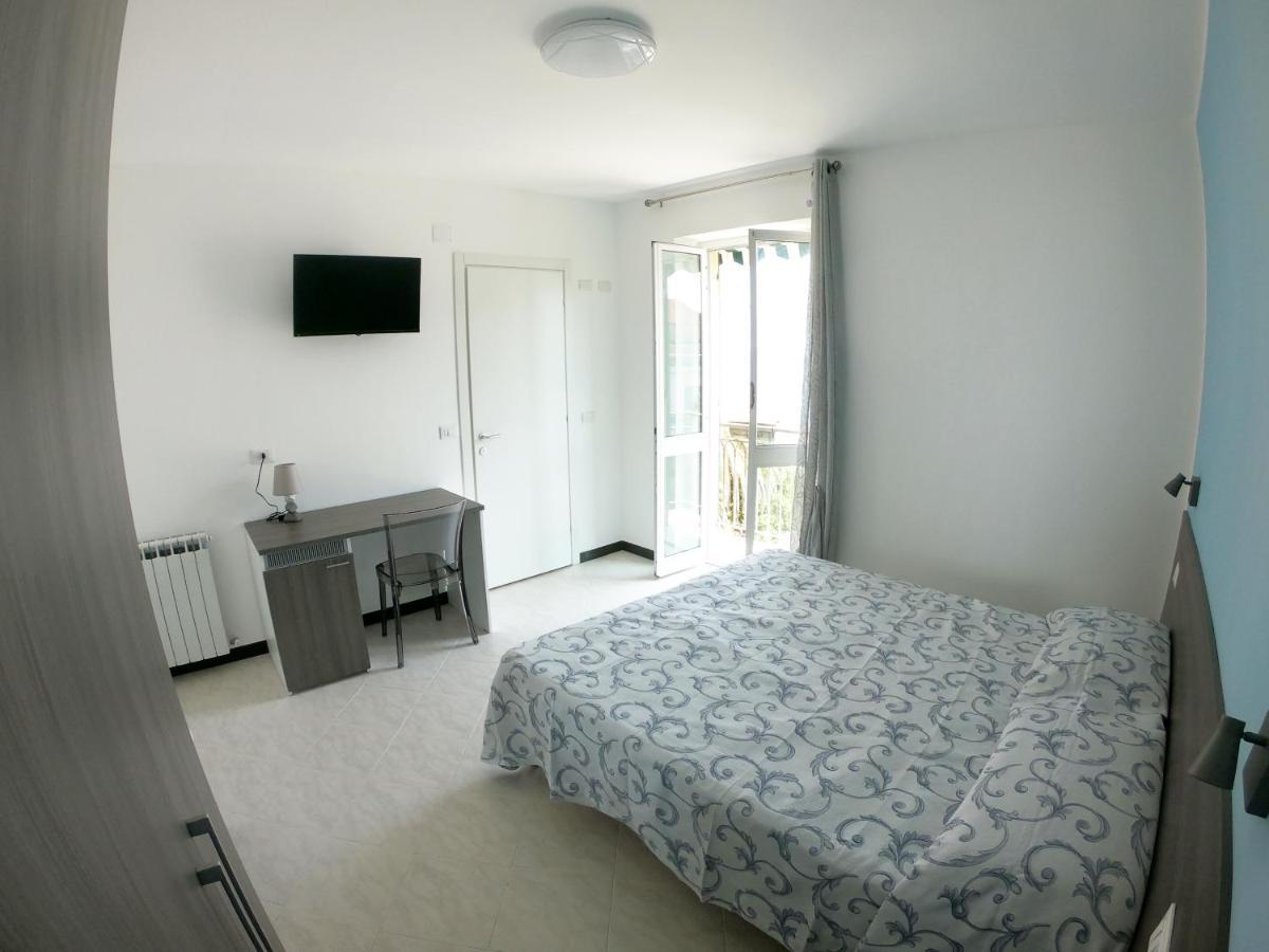 Hotel Aurora Varazze Bagian luar foto