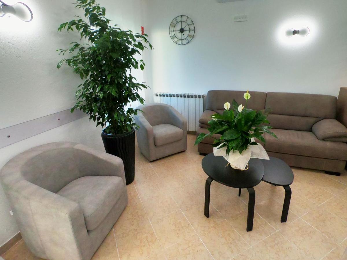 Hotel Aurora Varazze Bagian luar foto