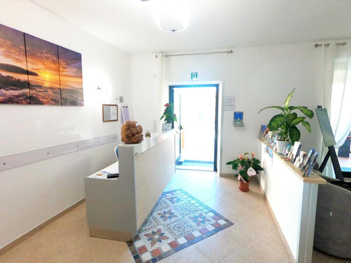 Hotel Aurora Varazze Bagian luar foto