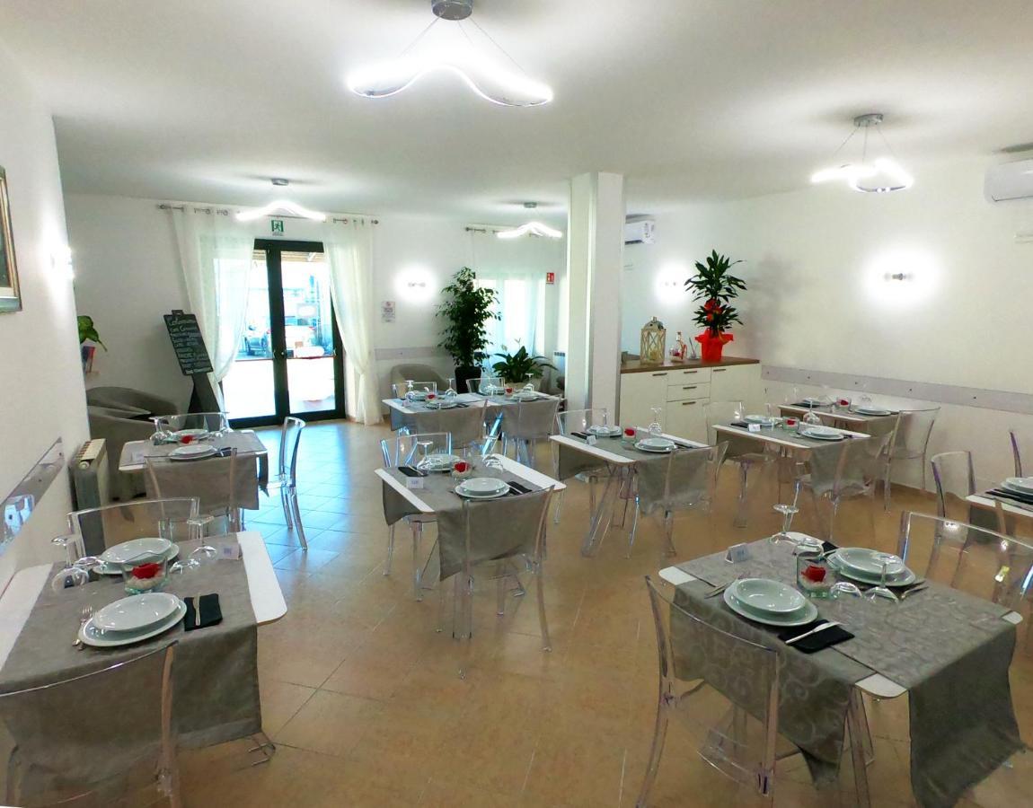 Hotel Aurora Varazze Bagian luar foto