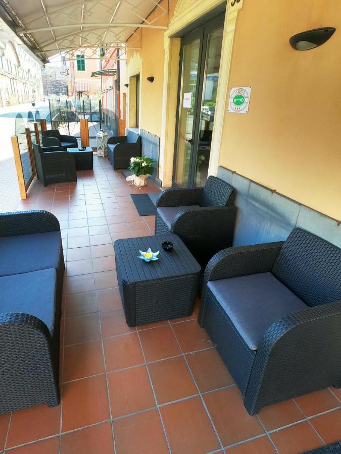 Hotel Aurora Varazze Bagian luar foto