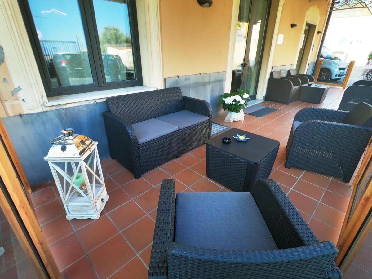 Hotel Aurora Varazze Bagian luar foto