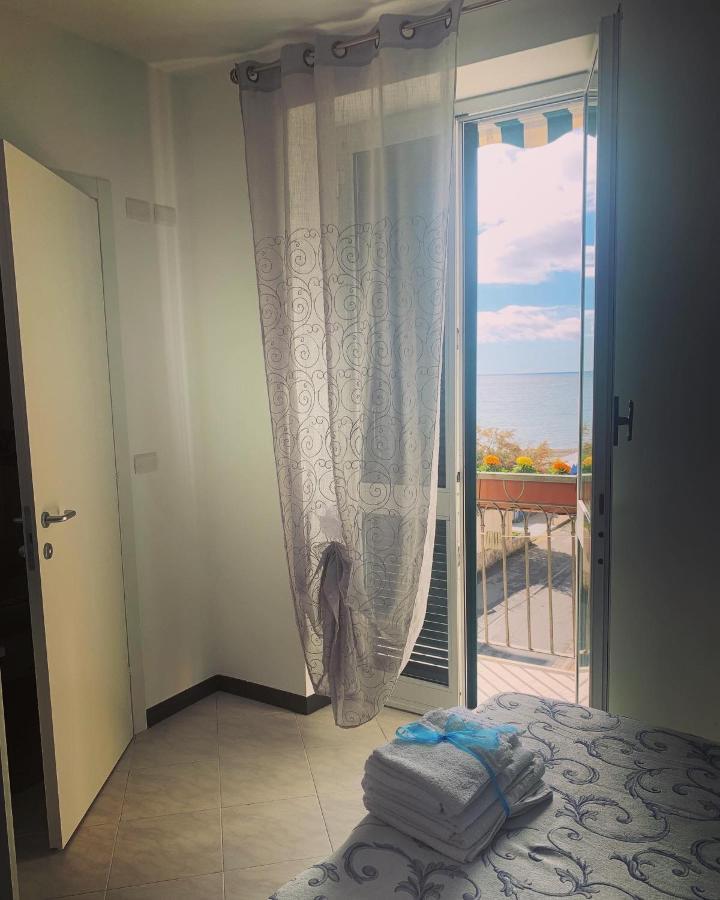 Hotel Aurora Varazze Bagian luar foto