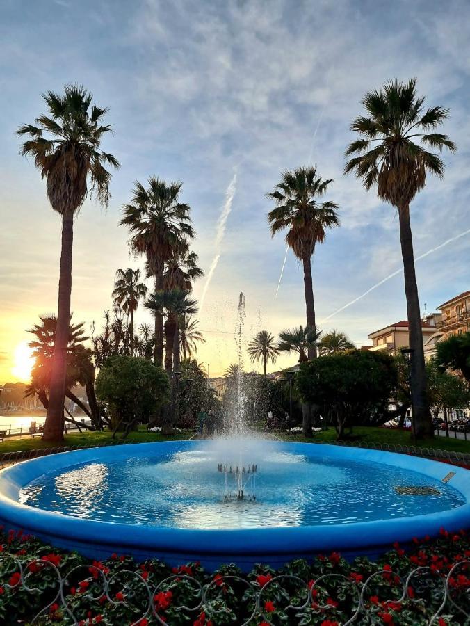 Hotel Aurora Varazze Bagian luar foto