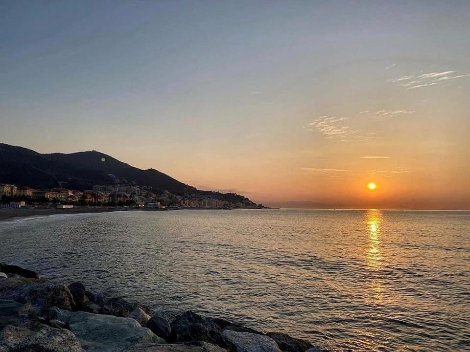 Hotel Aurora Varazze Bagian luar foto